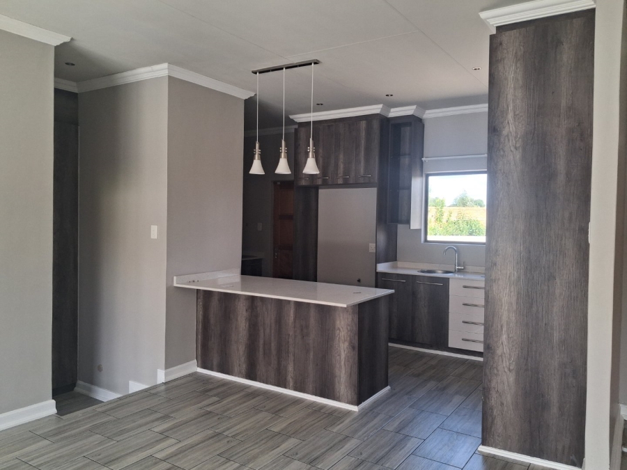 To Let 3 Bedroom Property for Rent in Hillside Free State